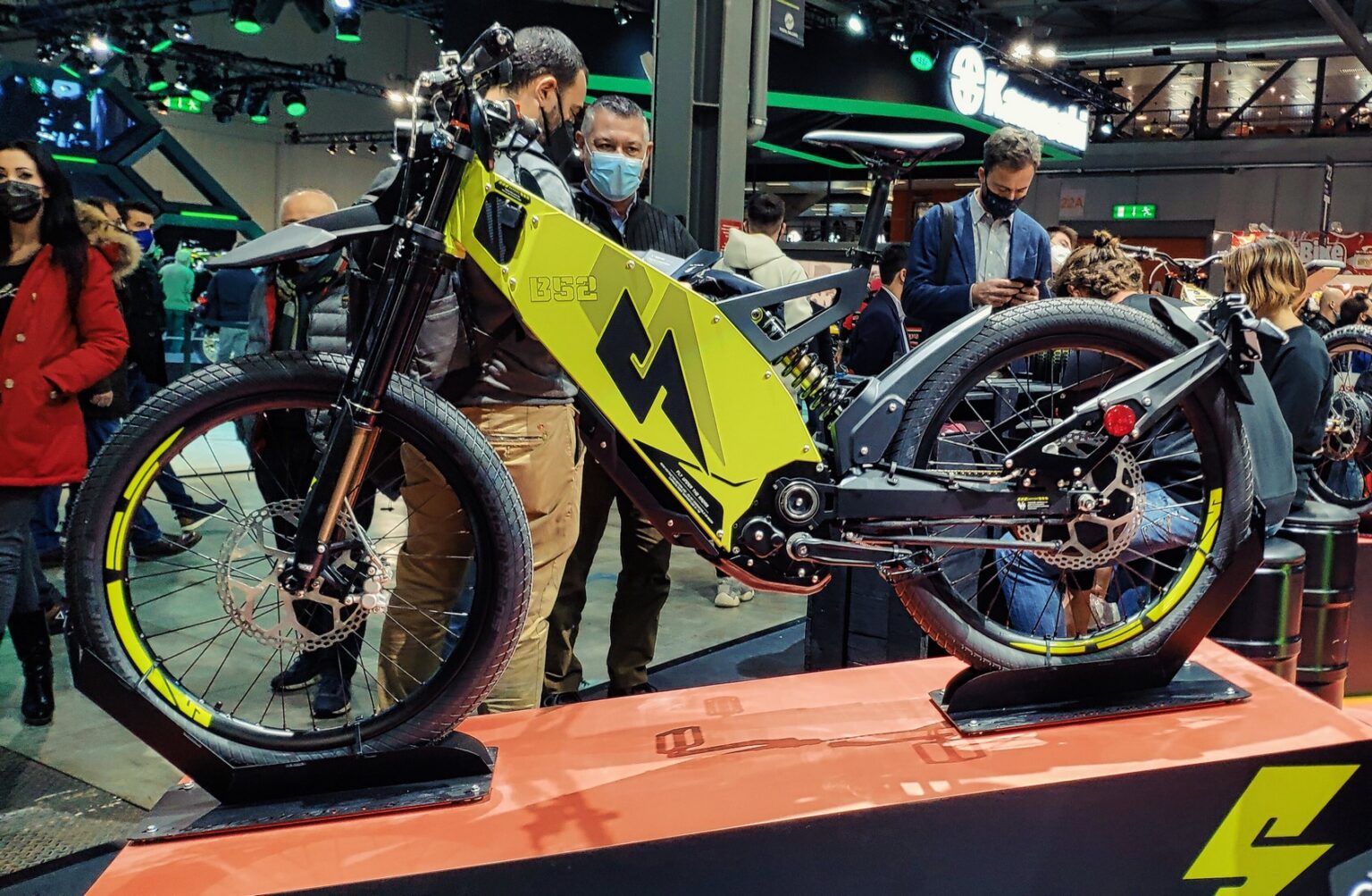 Stealth 250W E-bikes C-BIKE, X-BIKE, Ryuger Eidolon BR-RTS Full Carbon Monocoque E-Bike