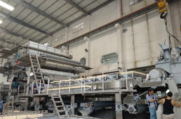 Fourdrinier paper machine